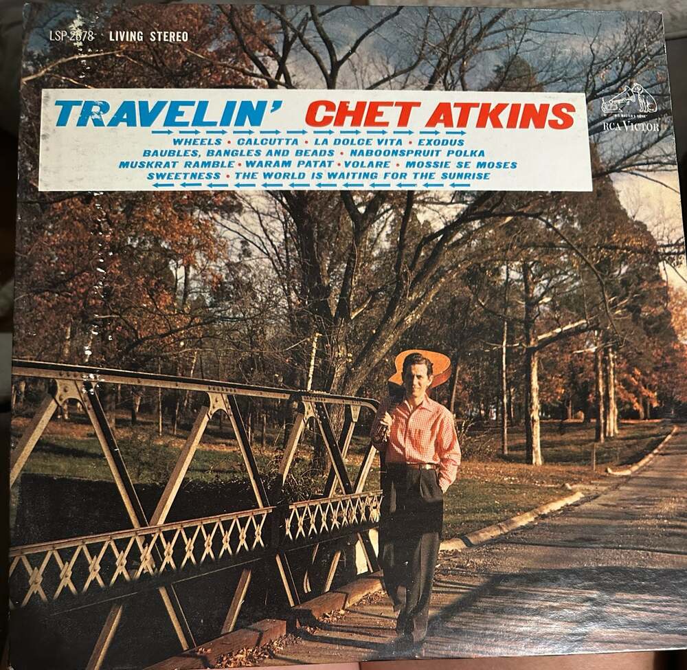 Chet Atkins Travelin' Vinyl LP Album RCA Victor LSP-2678 Stereo